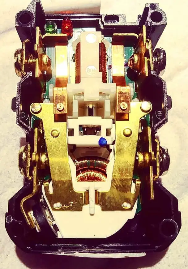 construction of a gfci receptacle